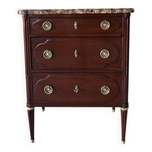 Petite commode de style