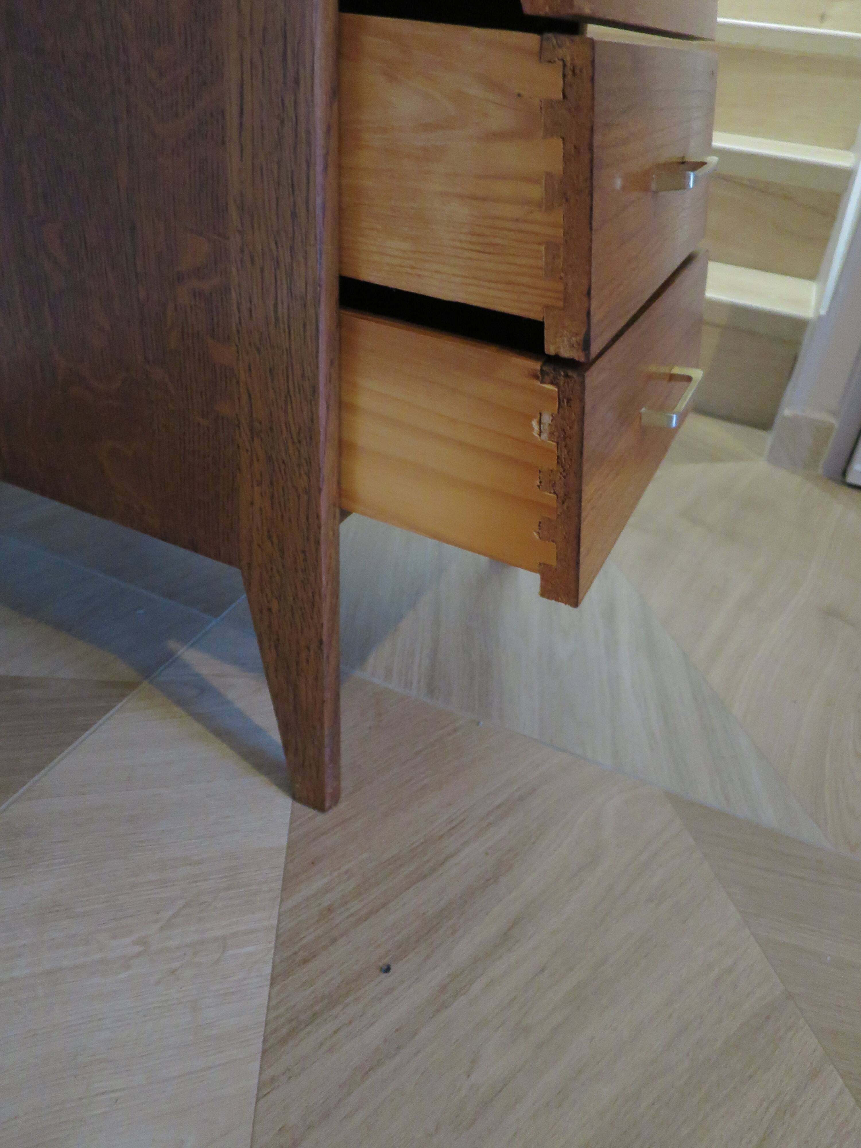 Beautiful vintage desk from the 70s - oak color - 5 drawers and 1 key - Scandinavian style