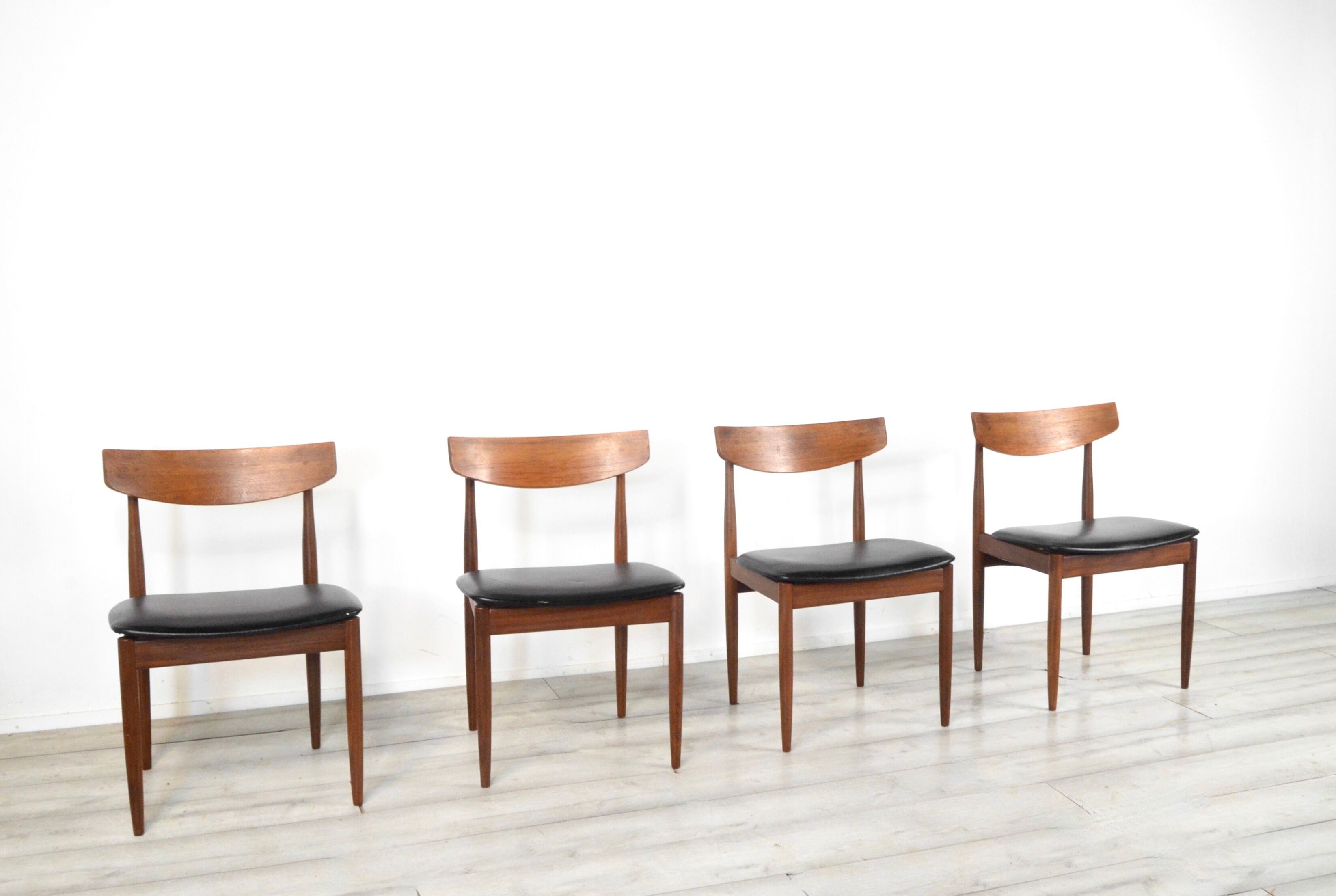 Ensemble de 4 chaises vintage par Kofod Larsen pour G Plan