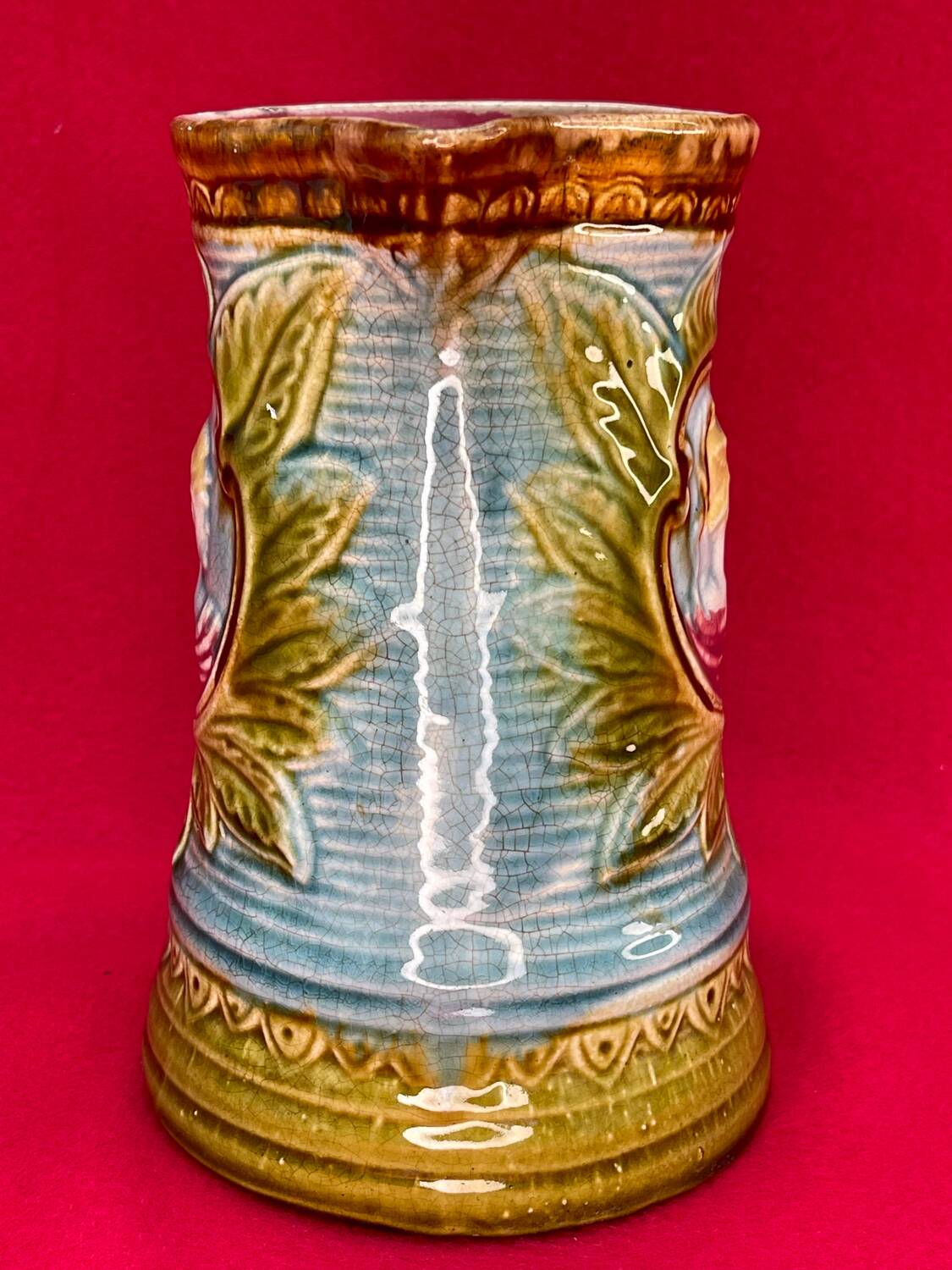 Pichet Art Nouveau en barbotine belge Wasmuel, XIXe siècle