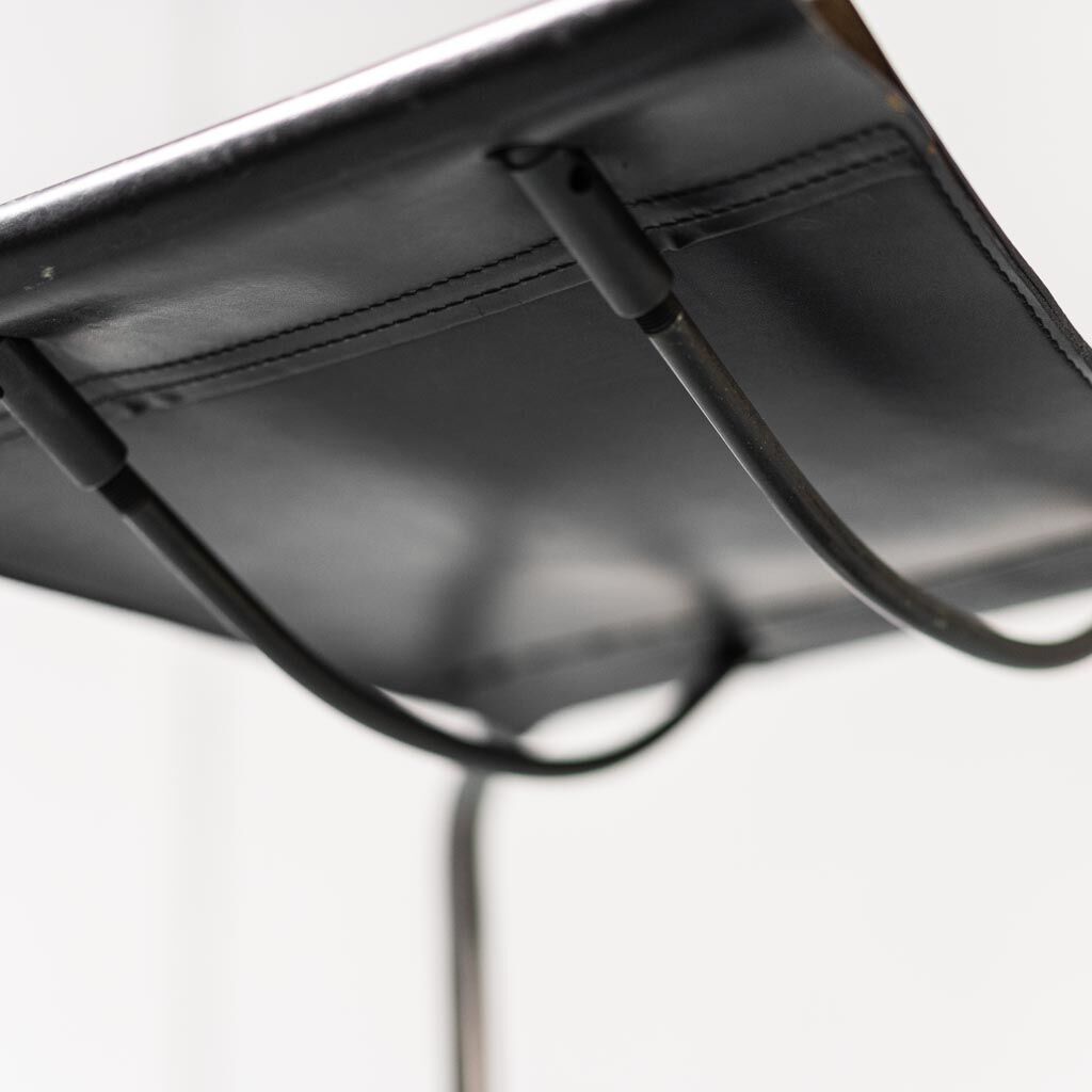 Set of 4 chairs in black leather 70s vintage