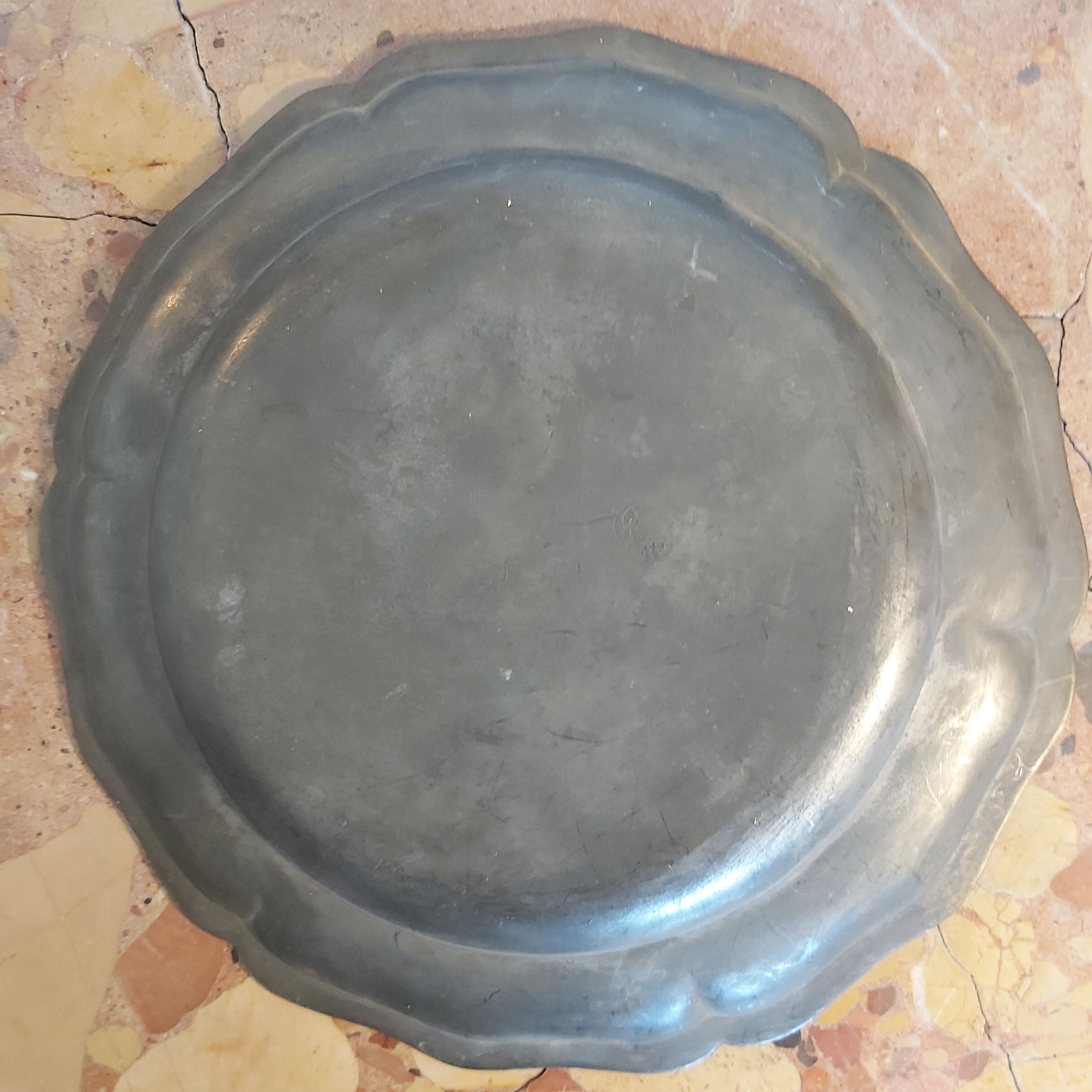 Plat en étain