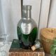 Carafe ou flacon en verre vert et étain