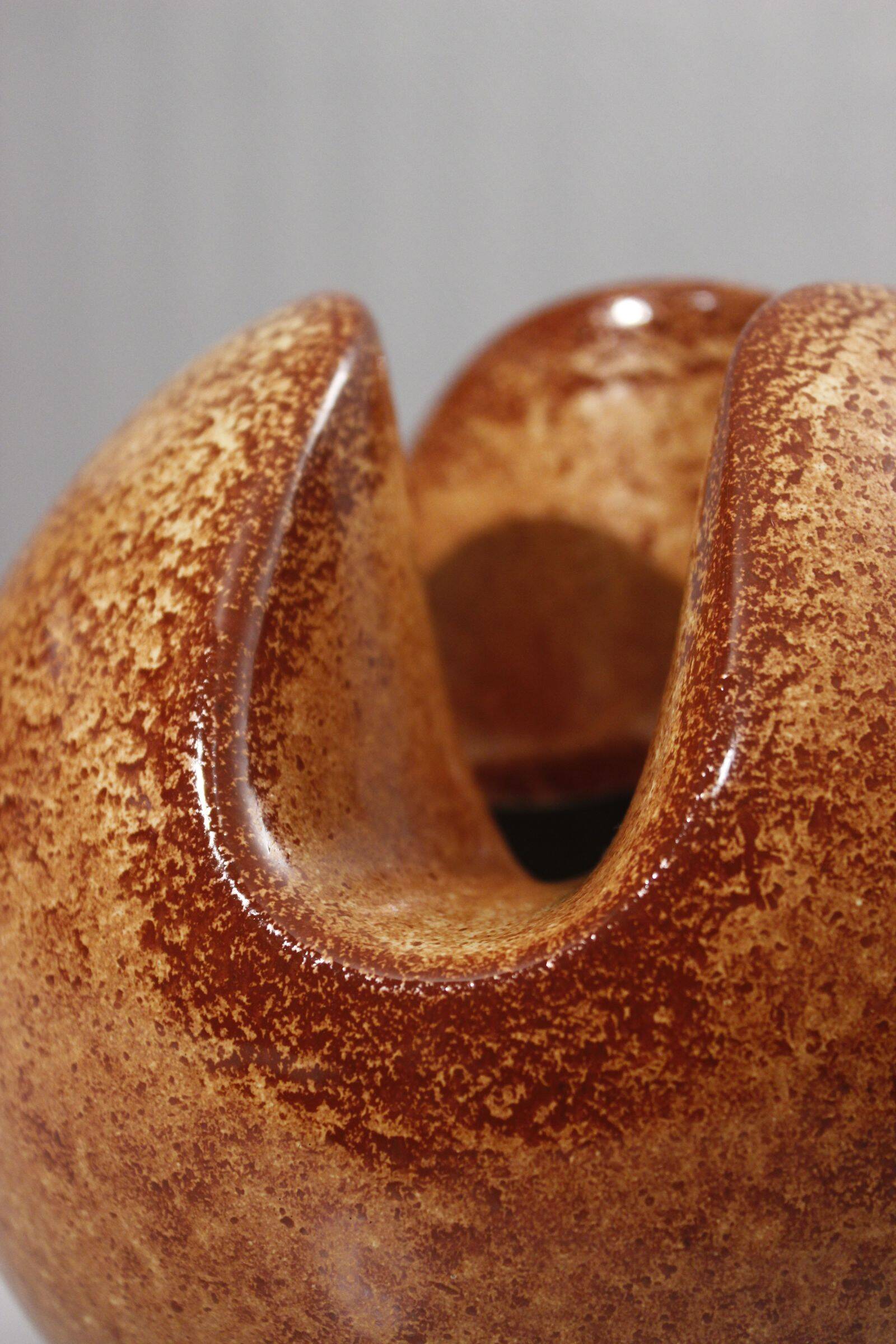 Roberto Rigon & Bertoncello Ceramiche trilobed sphere vase Italy 1970