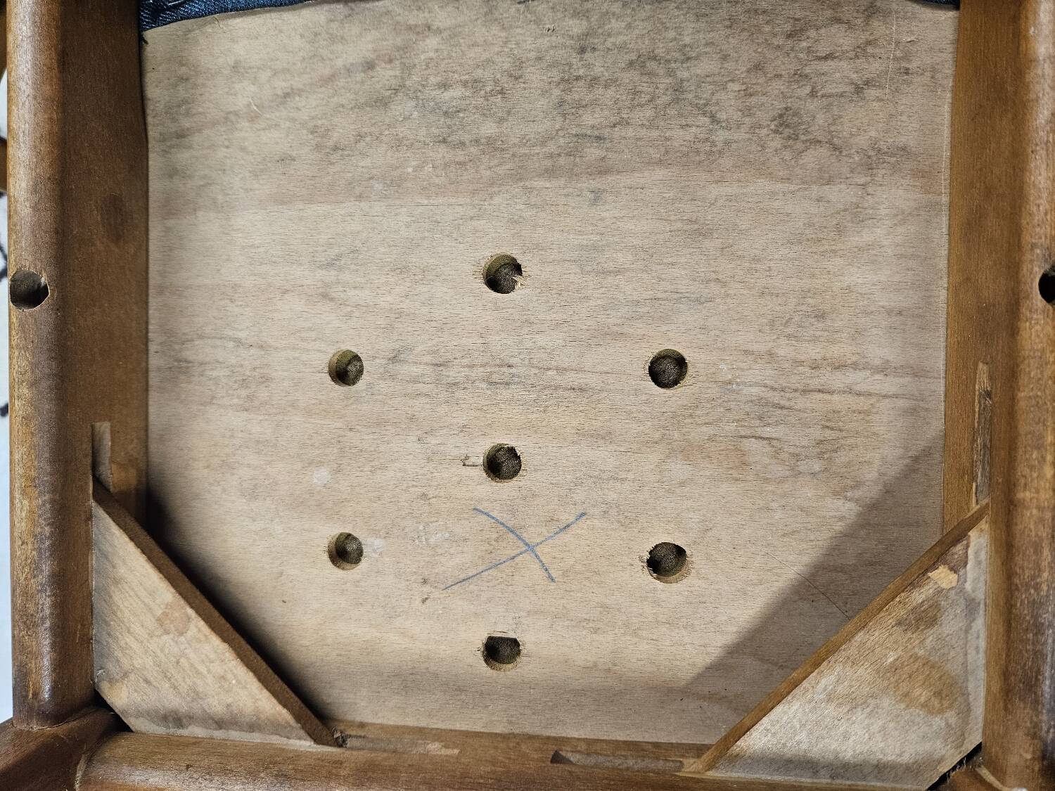 5 Scandinavian chairs