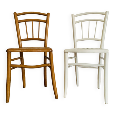Paire de chaises cannées dépareillées