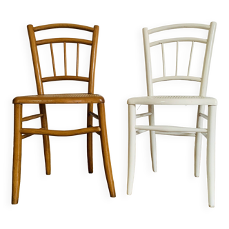 Paire de chaises cannées dépareillées