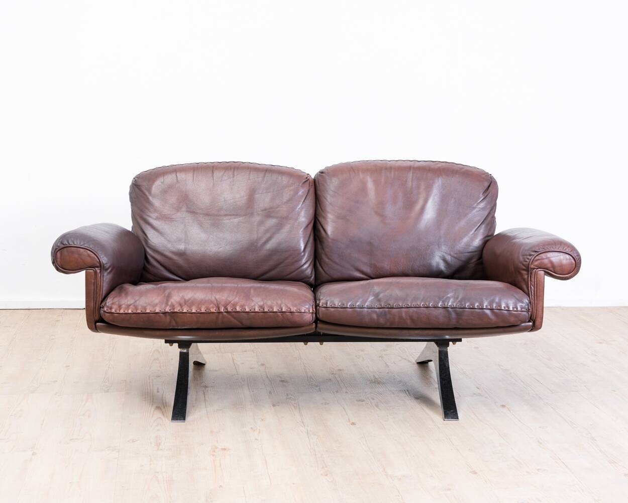 Brown leather 2-seater sofa by De Sede, model DS 31, vintage 1960s.