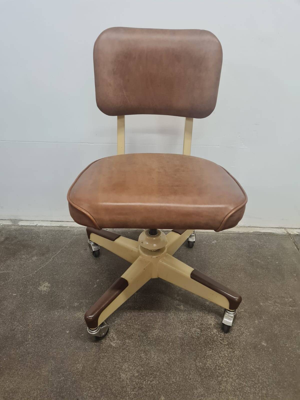 Mid Century Modern Swivel Office Chair By United Chair Co., 1950s