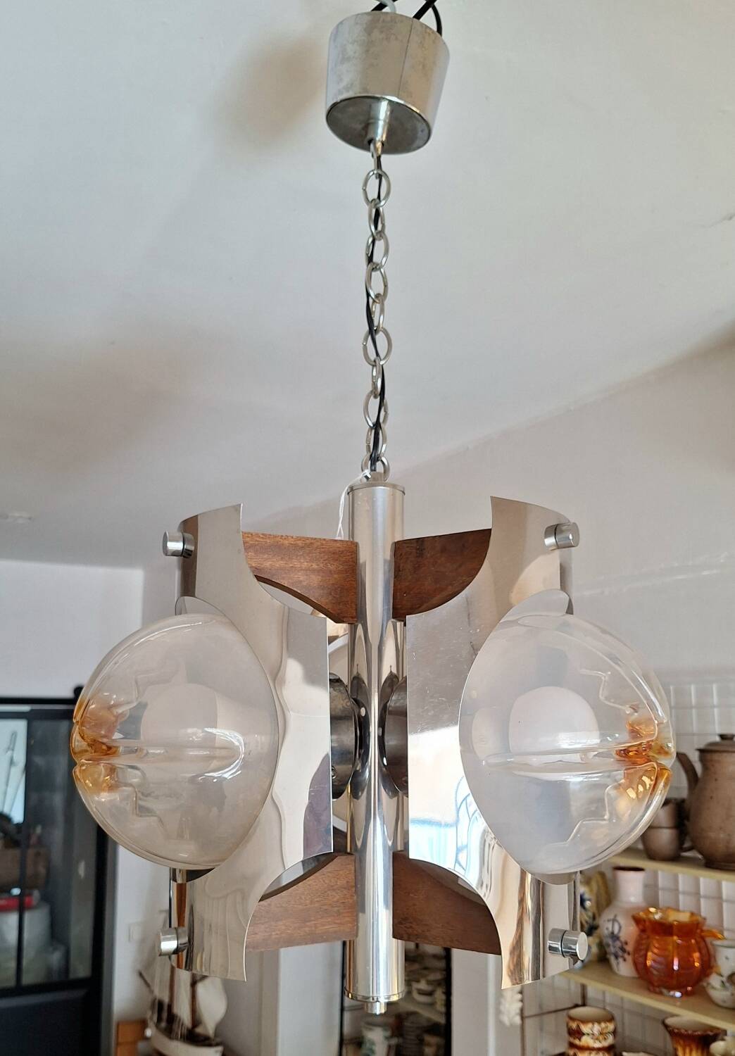 3-globe pendant light
