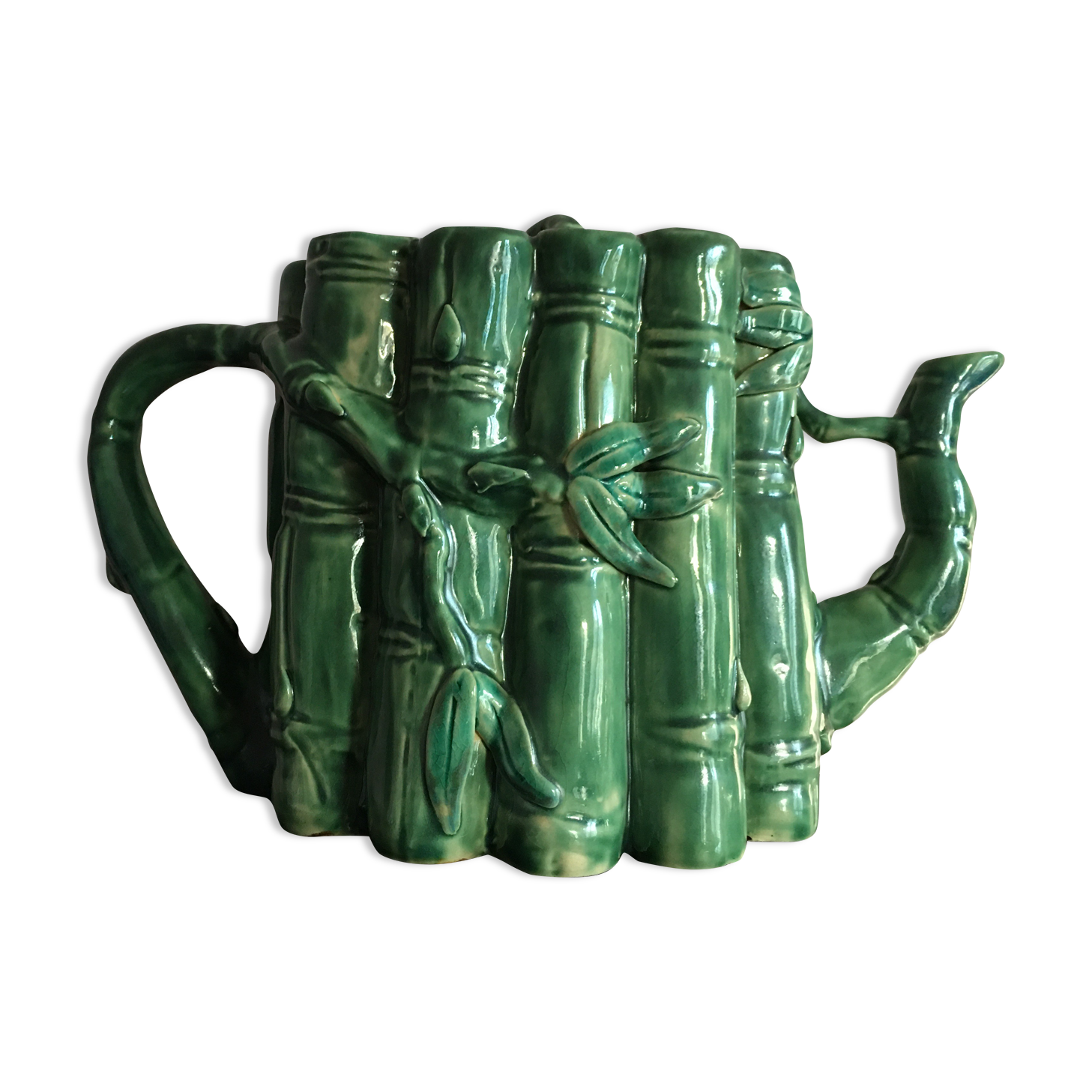 Athezza teapot in a dabbling.