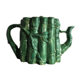Athezza teapot in a dabbling.