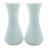 Paire de vases en verre strié blanc