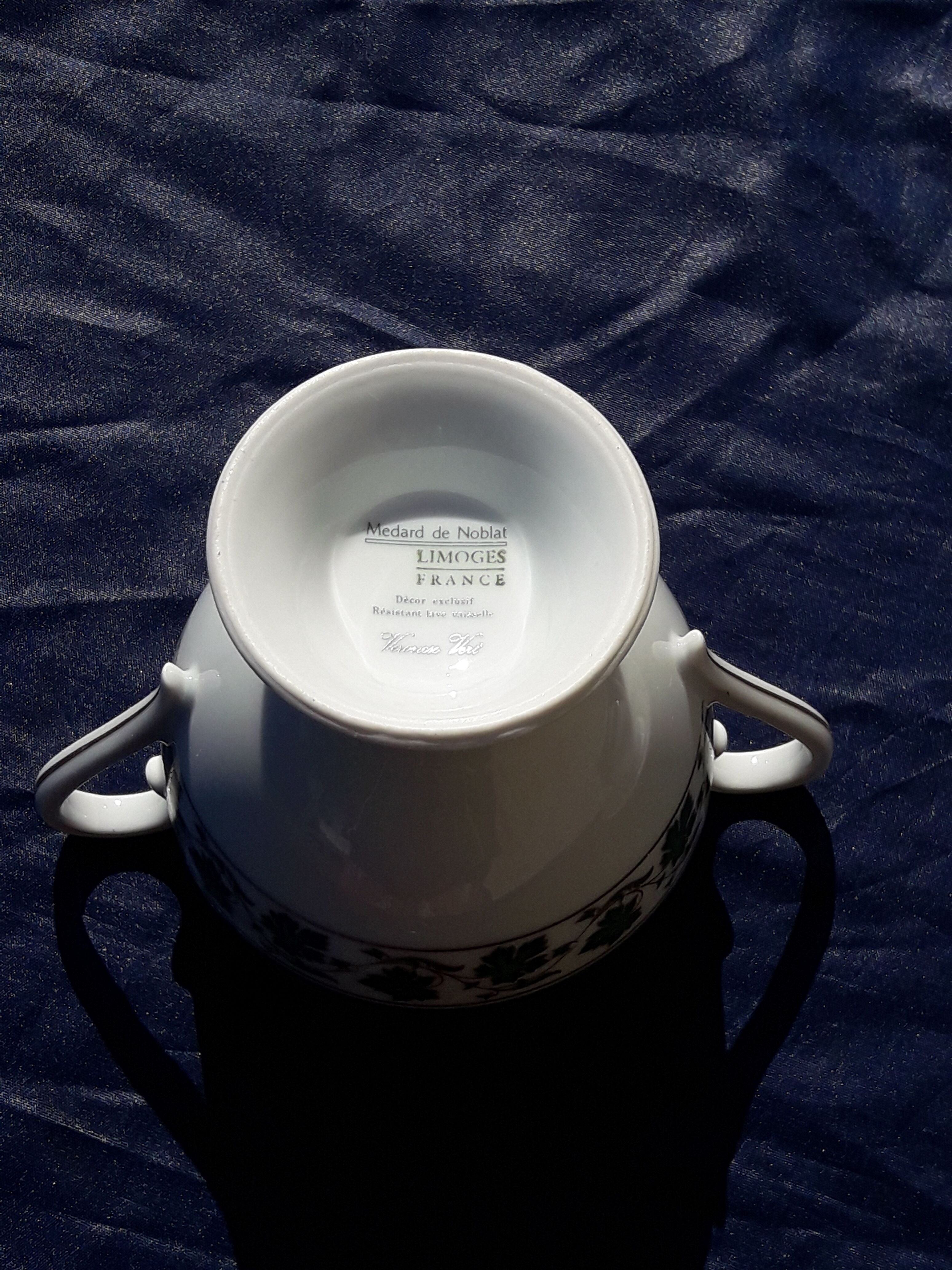 Limoges Medard porcelain sugar bowl of Noblat model Veronese green H 15 cm