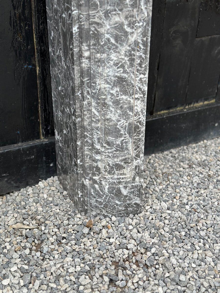 Louis XVI fireplace in gray marble Saint Anne, eighteenth century