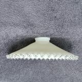 Serrated opaline suspension