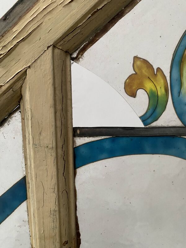 Porte de sous escalier en sapin et verre peint XX siècle
