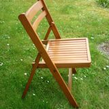 Vintage blond wood folding chair