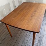 Scandinavian table in tack