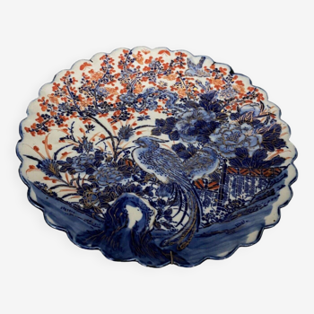 Polylobed plate Imary Japan 19th century decorated with birds on a white background