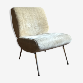 Beige velvet Pelfran Kiss chair