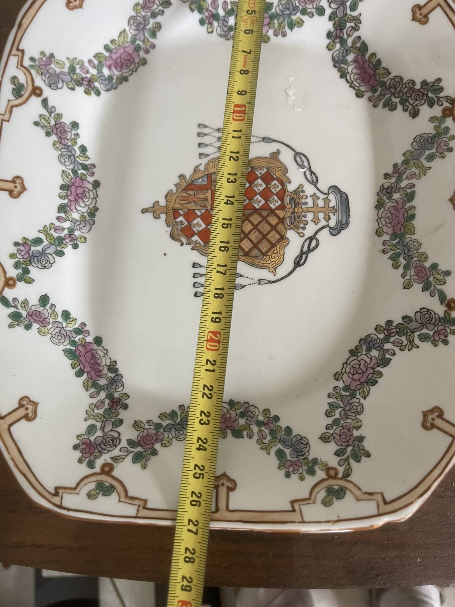 Plateau empty pocket ceramic house toussi short heraldic coat of arms