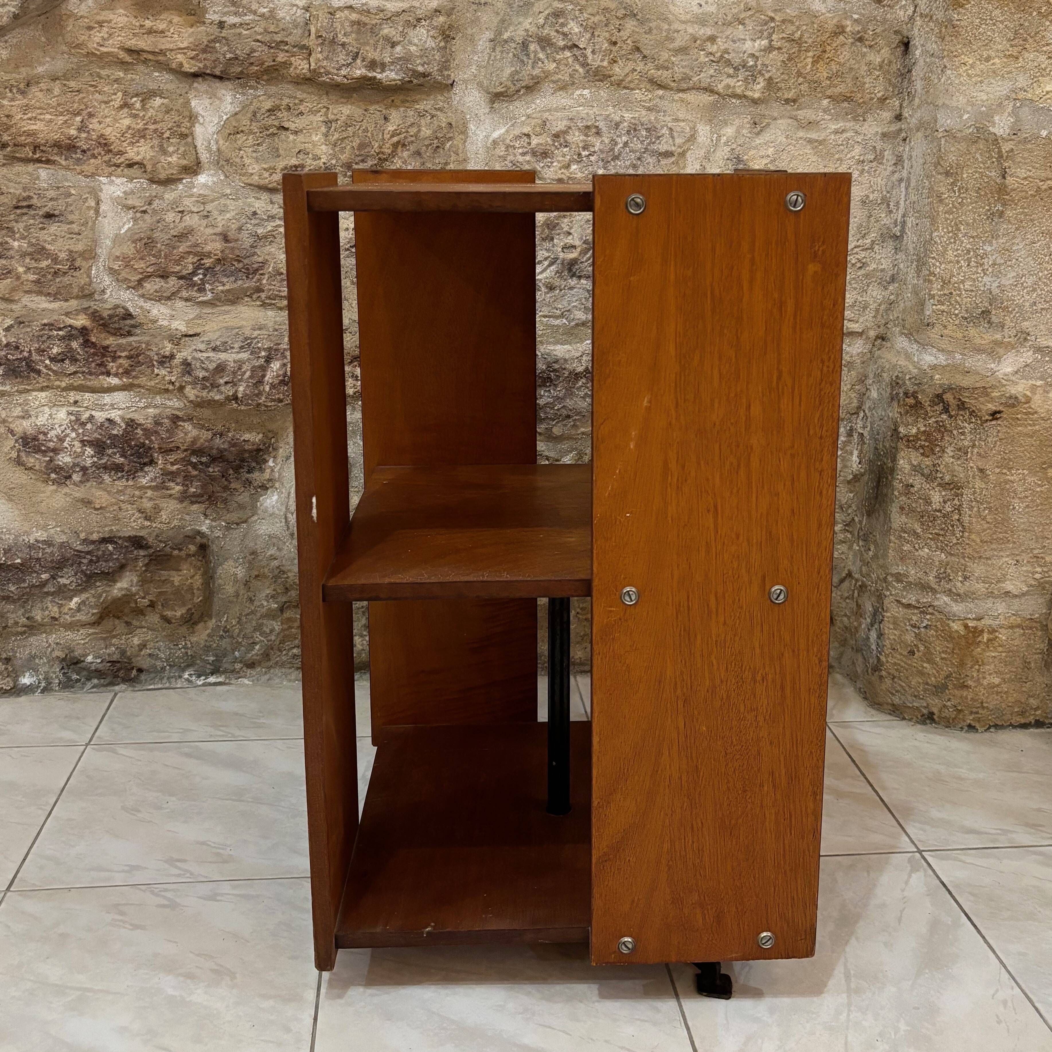 Bibliothèque tournante de style anglais