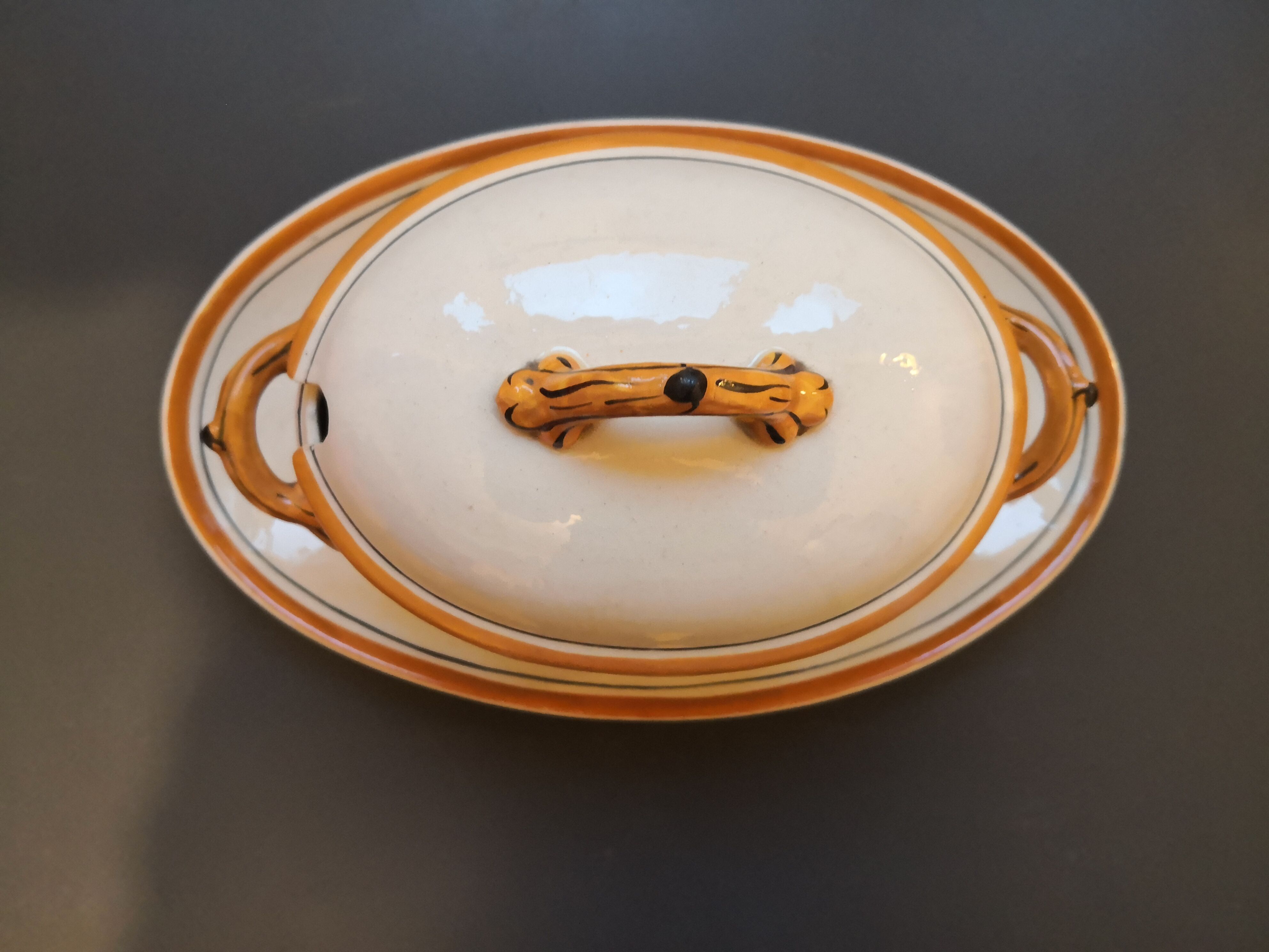 Saucière de Creil et Montereau