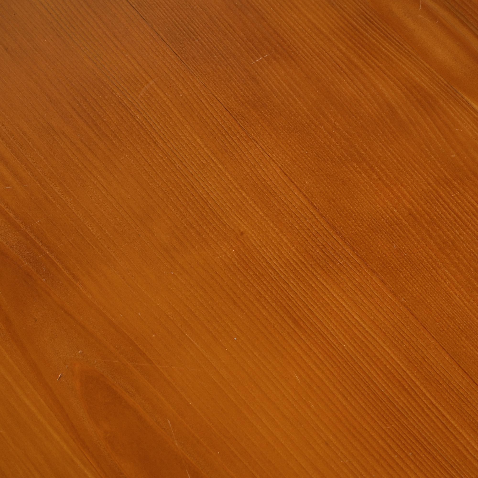 Circular coffee table, popular art 1960