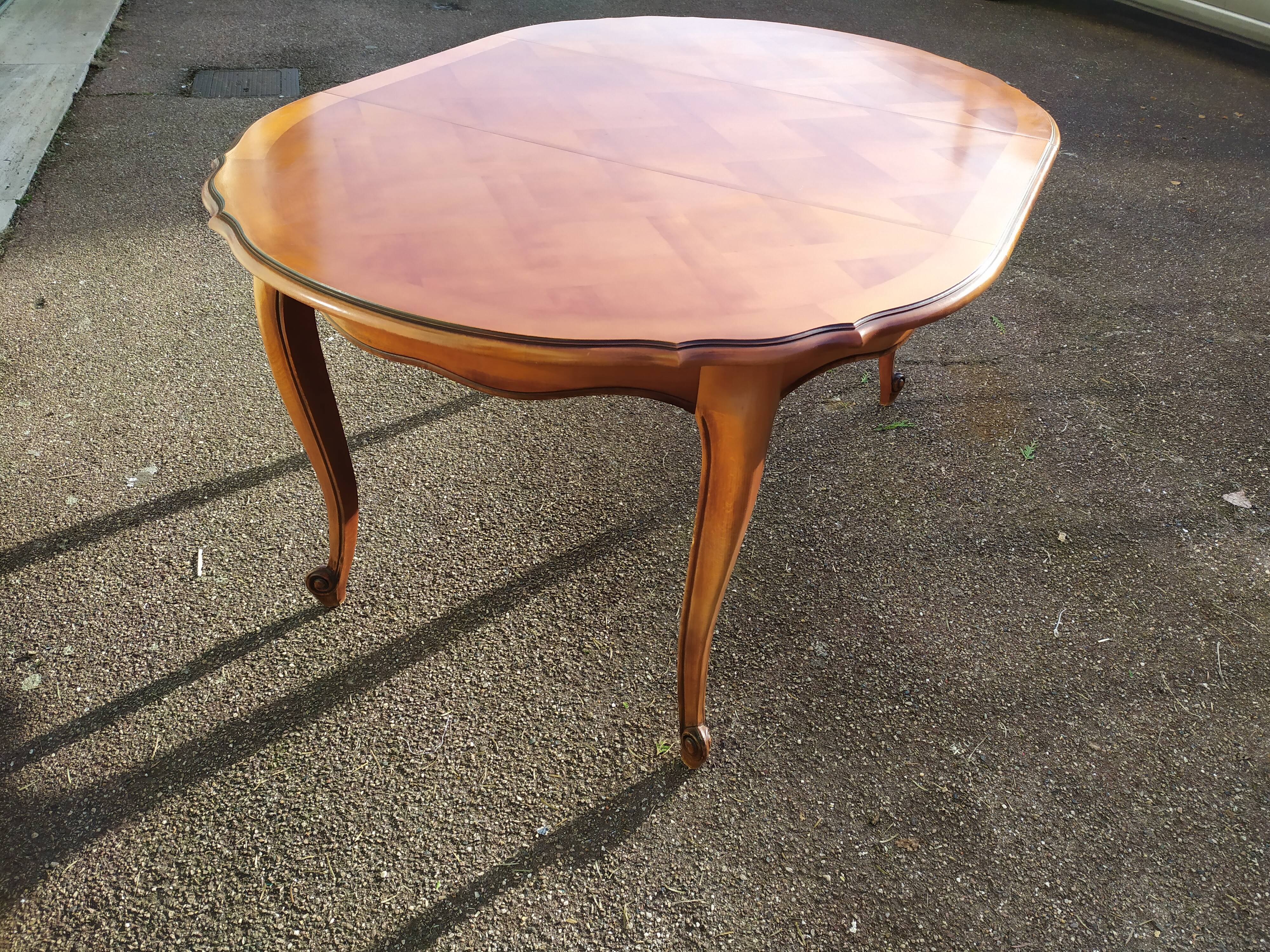 Louis XV style wooden dining table