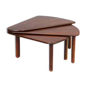 Oak veneered fan form coffee table 1980