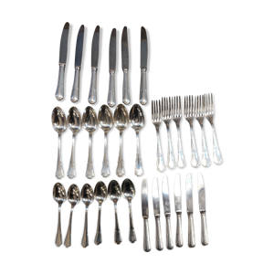 Ménagère en métal argenté maison