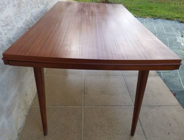 Table extensible pieds compas année 50 rallonges non fournis en bois de teck–Très bon état