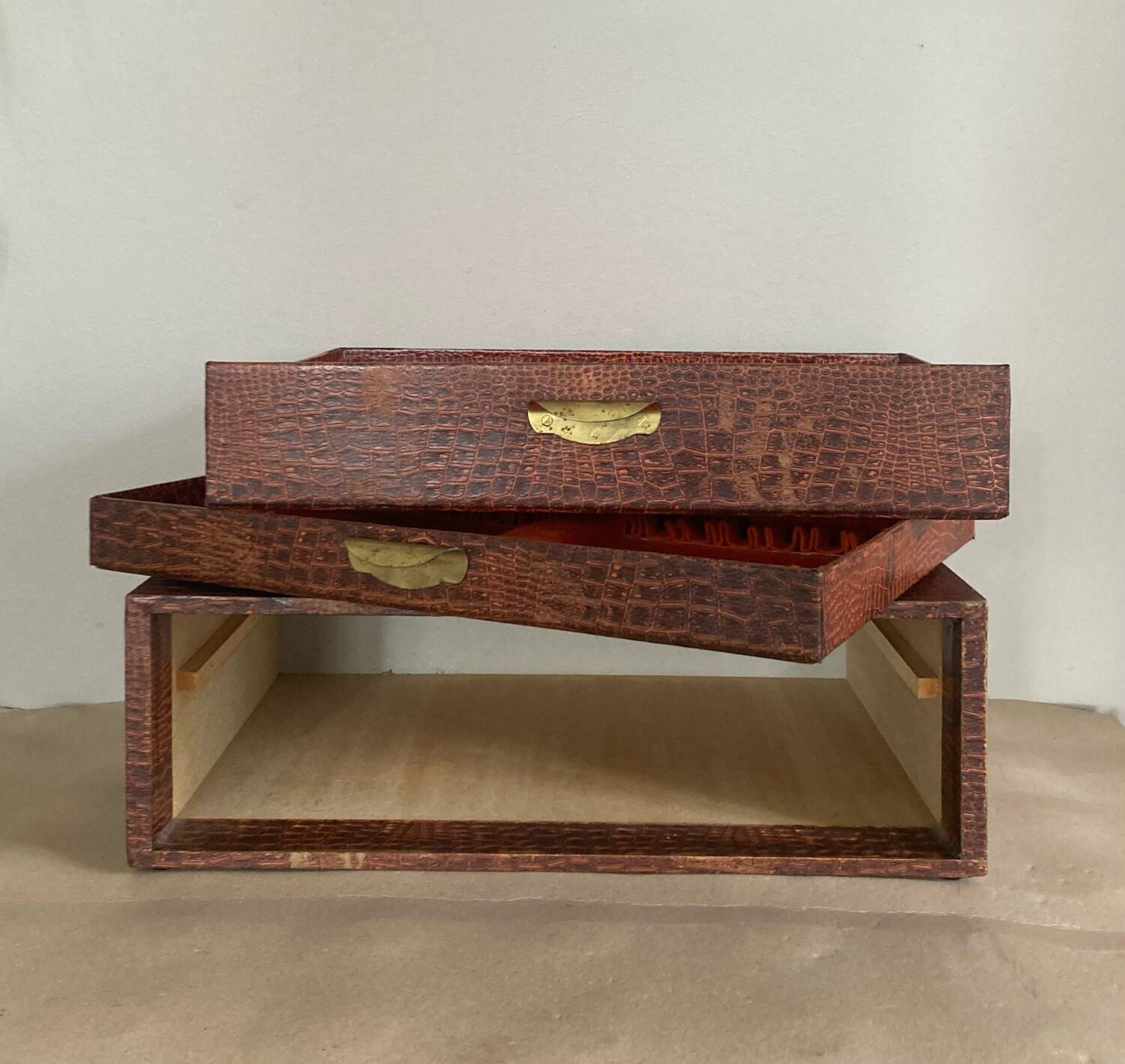 1960s cutlery box with Croco-style coating