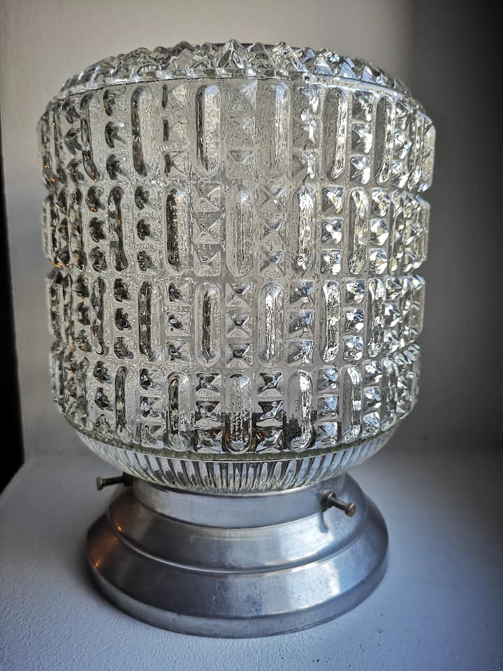Plafonnier ancien applique vintage en verre blanc pointe diamant  1960 ø 14 cm 1970 vintage