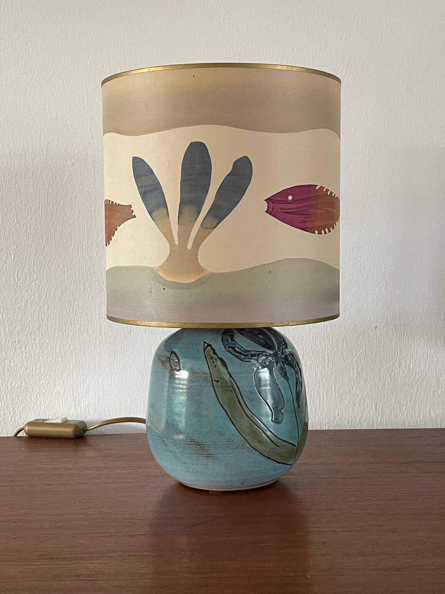 Vintage ceramic lamp from the 1970s.