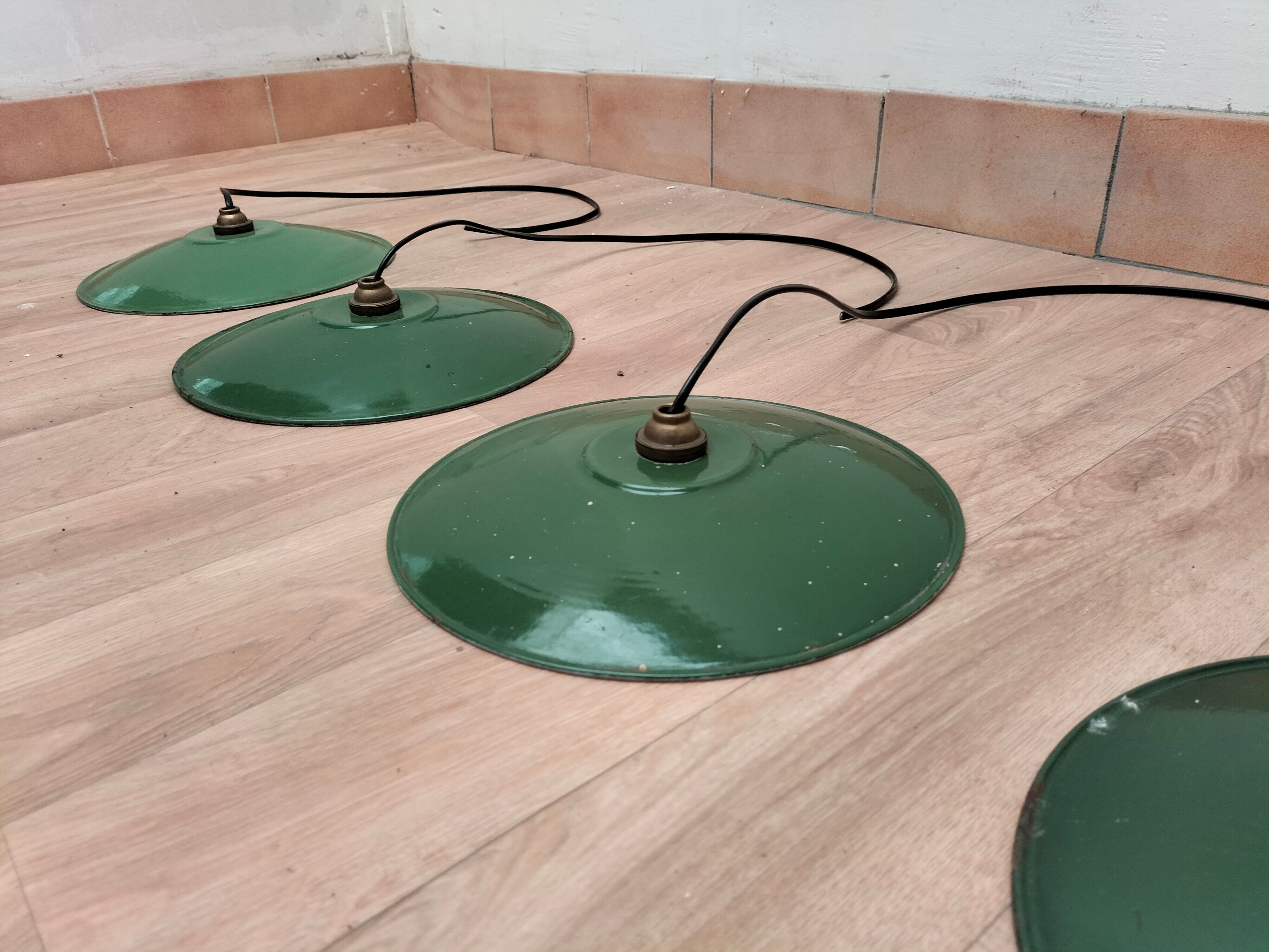 Set of 4 old pendant lamps