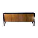 Minimalist sideboard
