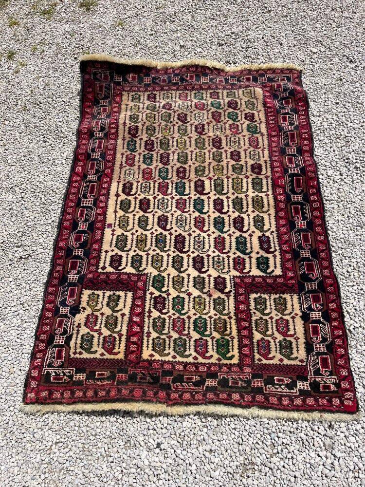 Tapis persan ancien