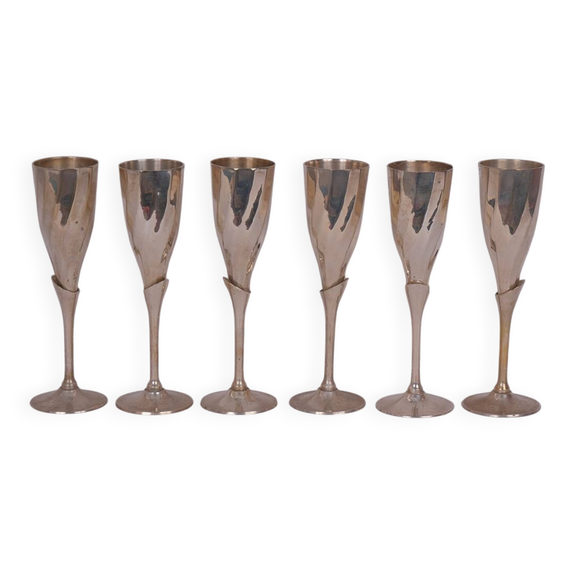 Silver-plated metal flutes x6