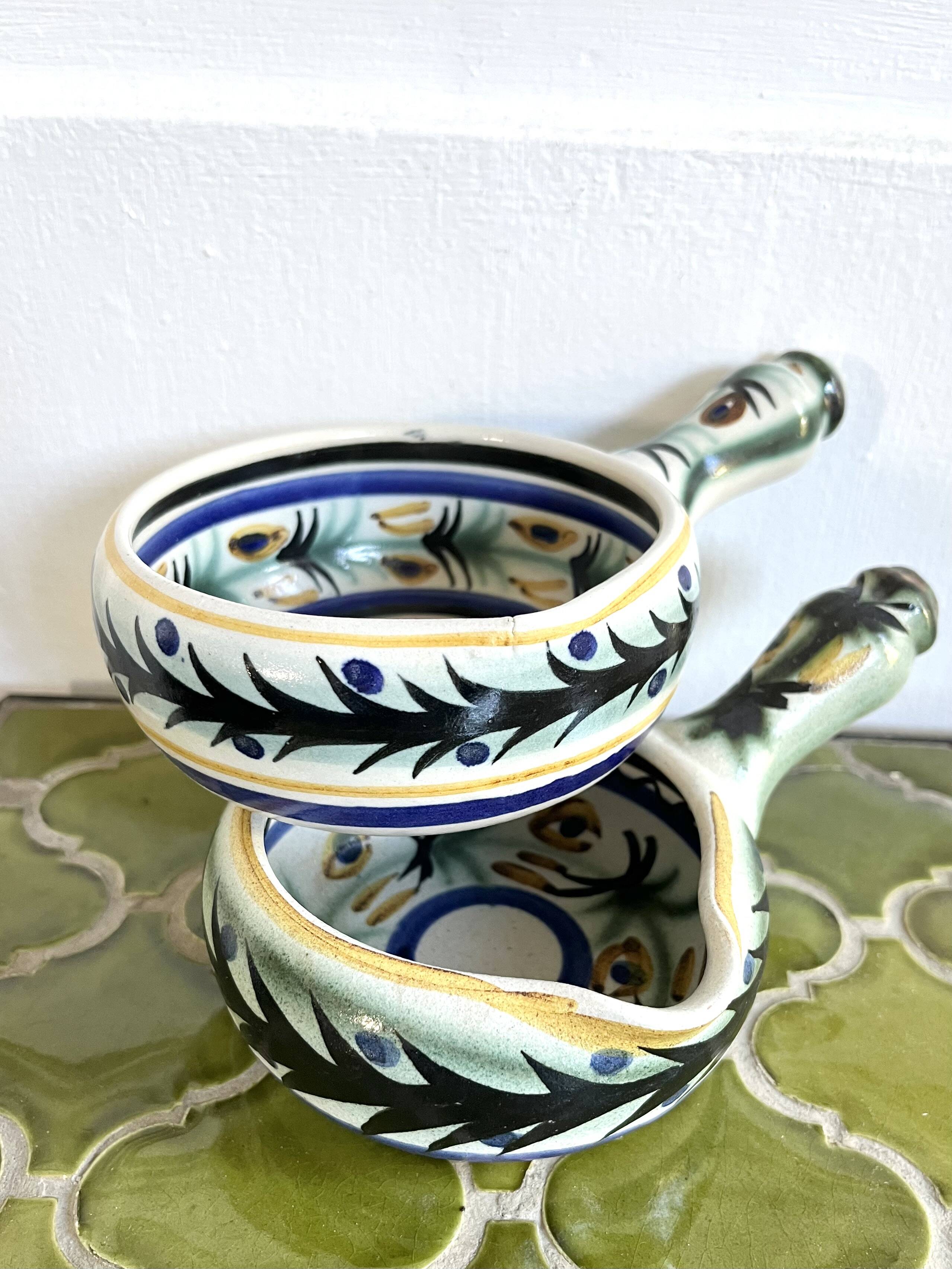 Keraluc frying pans, 2 vintage ceramic bowls from the 1970s.