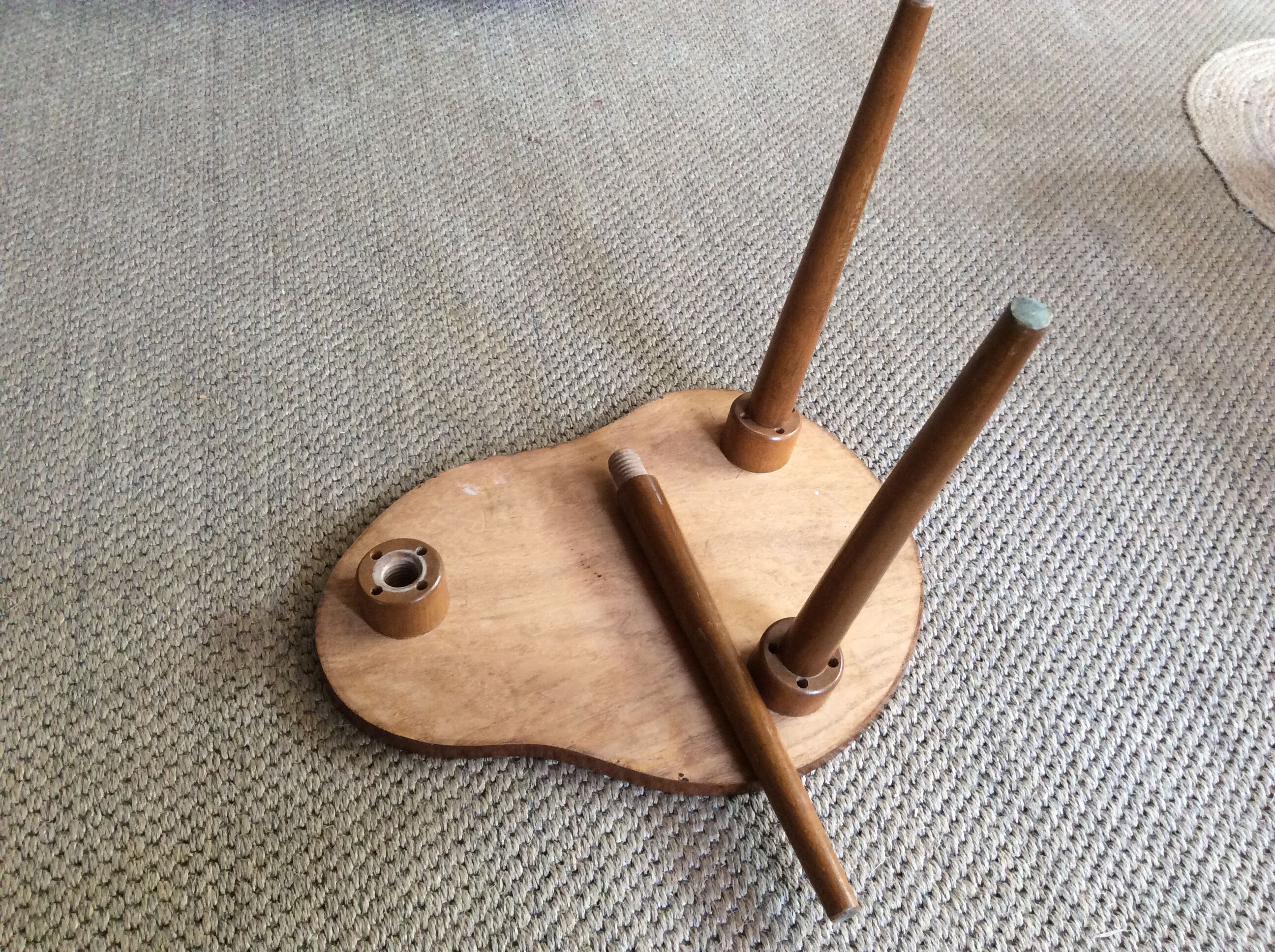 Side table pallet shape