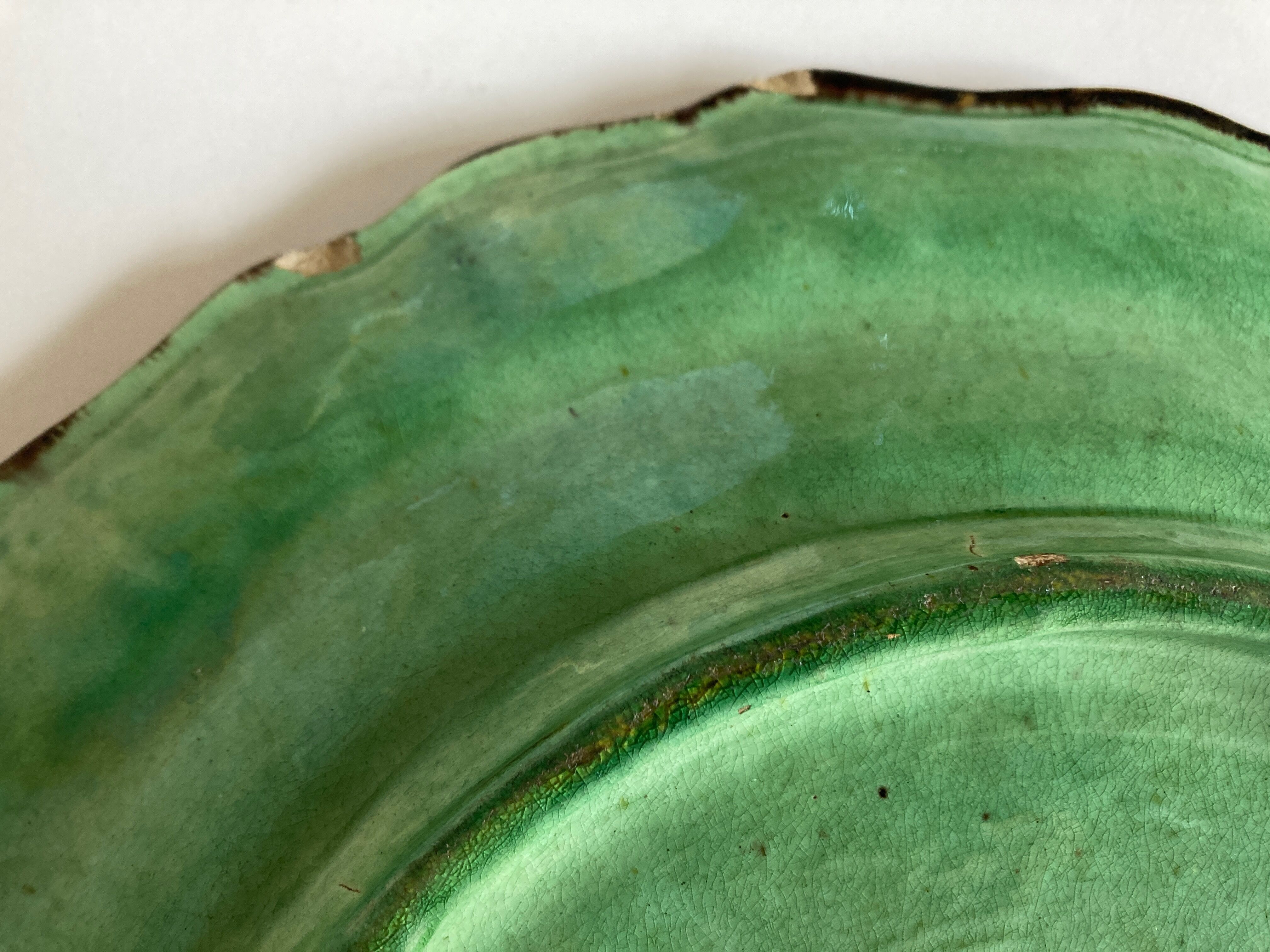 Centerpiece in glazed clay with godrons Dieulefit 1950