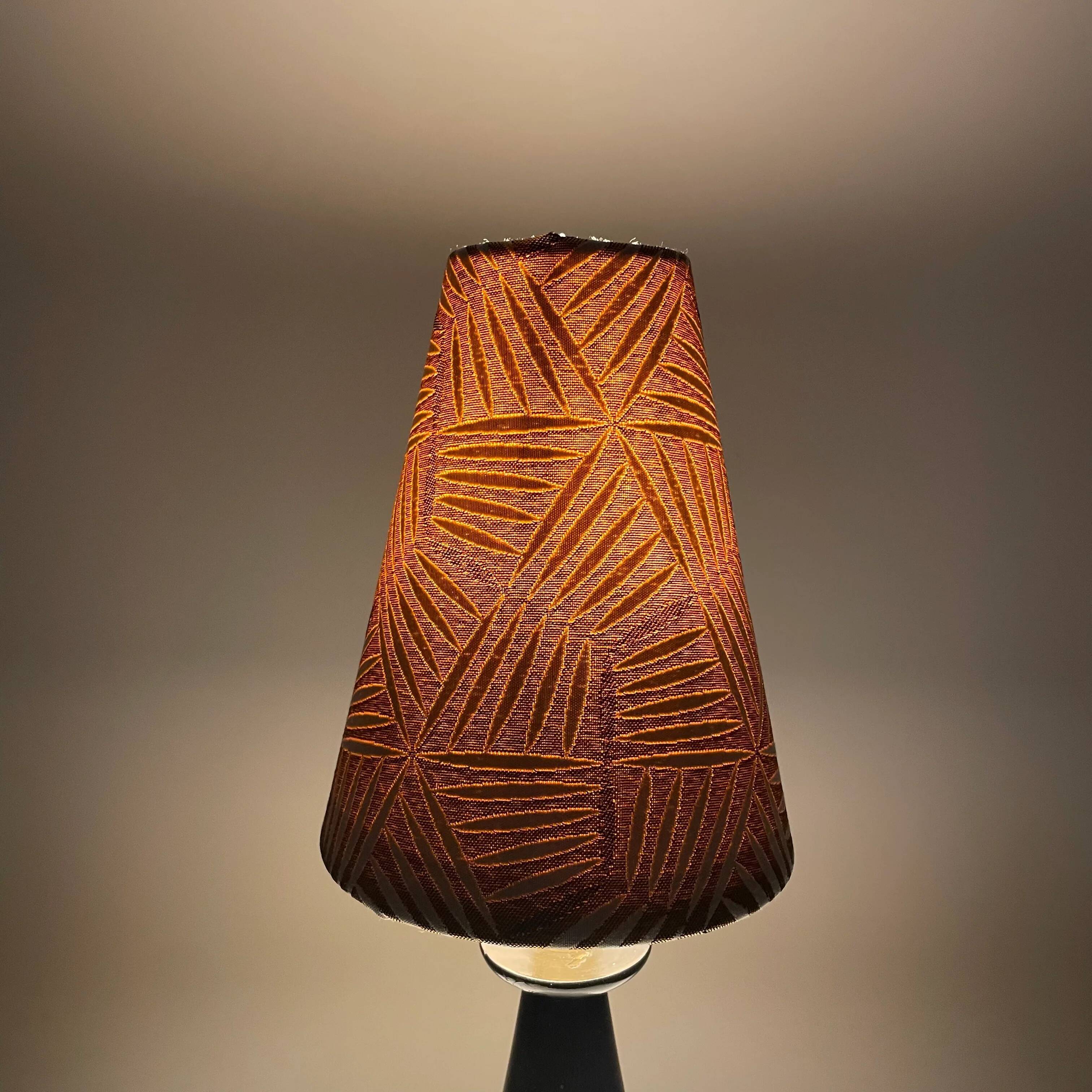 Conical table lamp in brass and wood, Italy 1960