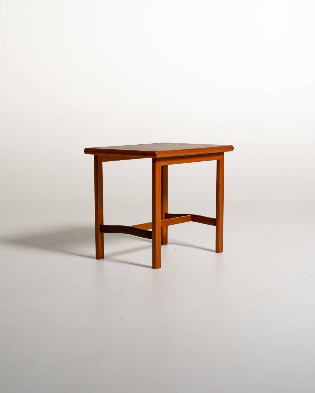 Teak side table produced by Alberts, 1967