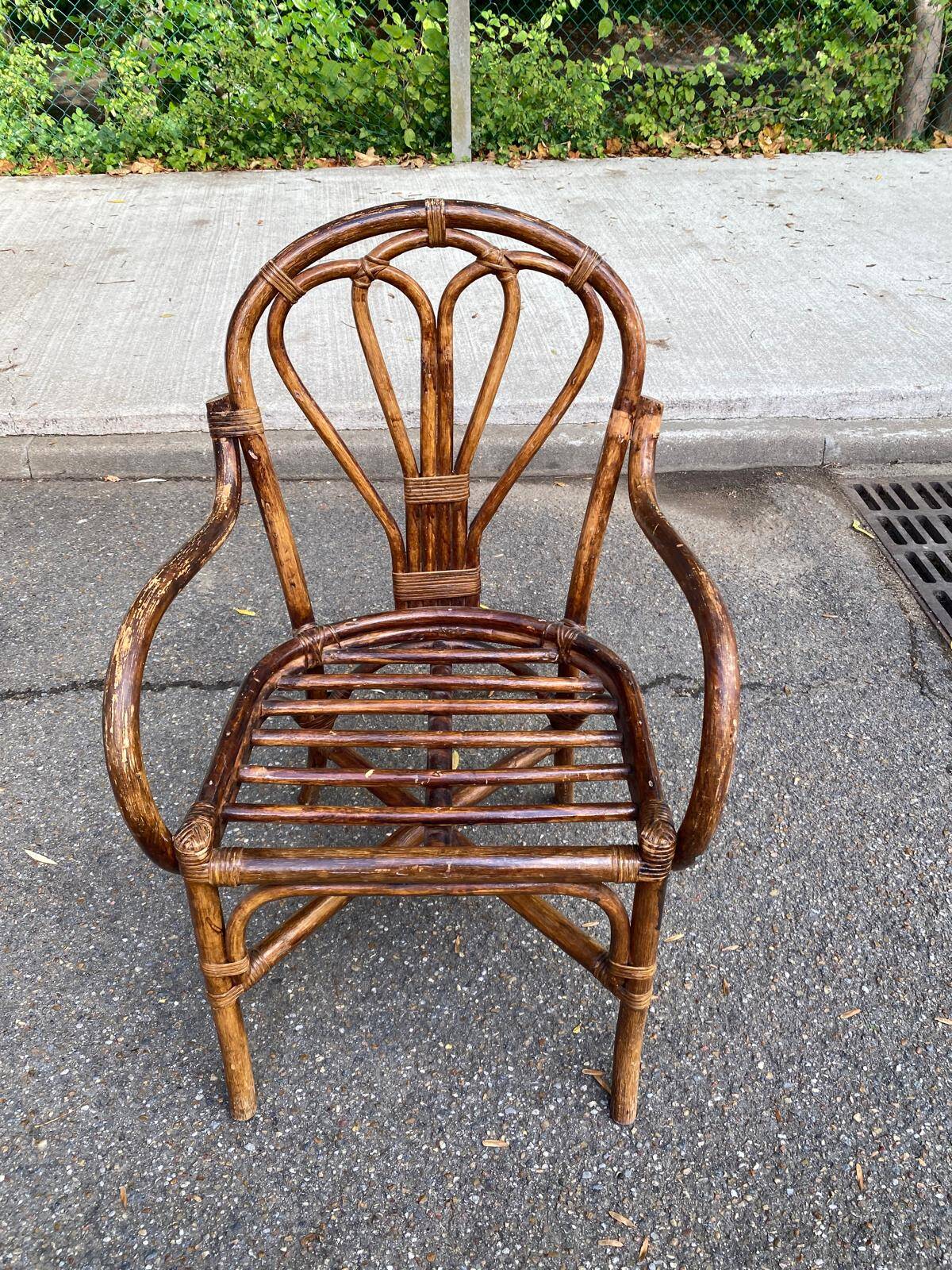 Fauteuil en rotin vintage / bambou teinté — Style Boho 70s