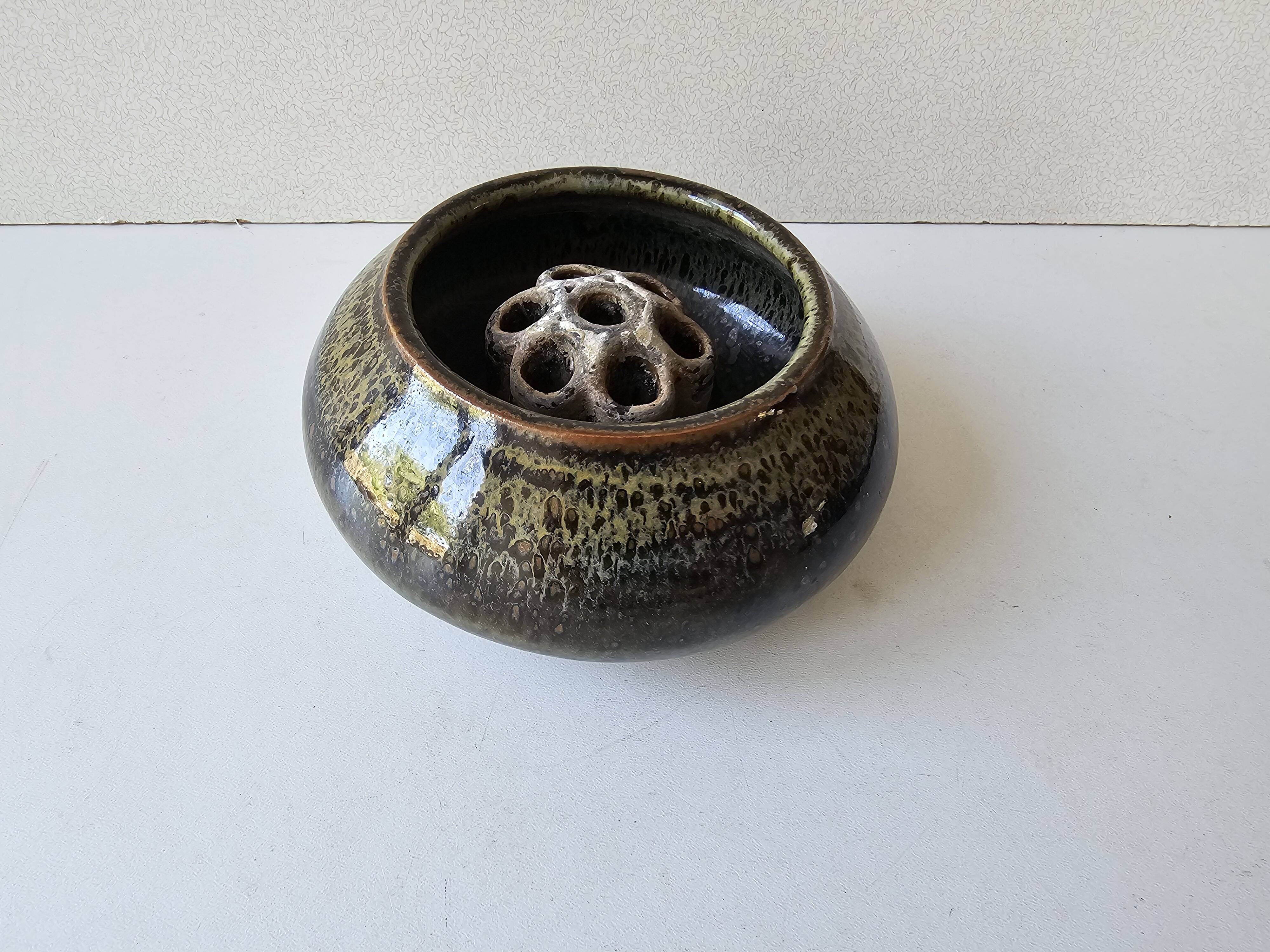 Ceramic flower vase signed gérald pott (diameter 13cm)