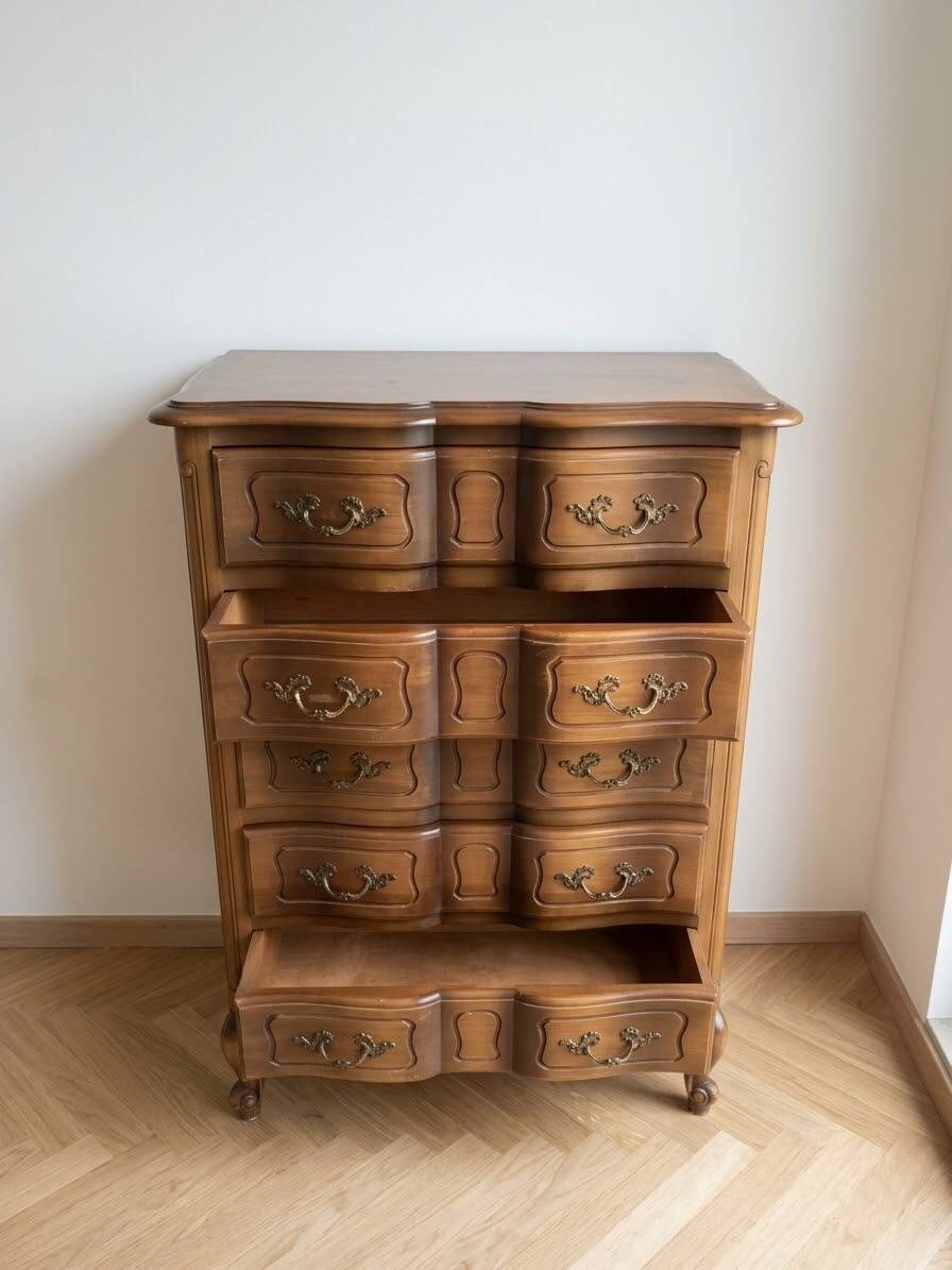 Louis XV commode