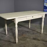 Table with brushed spruce extensions