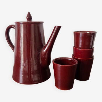 Brutalist burgundy teapot with 4 cups